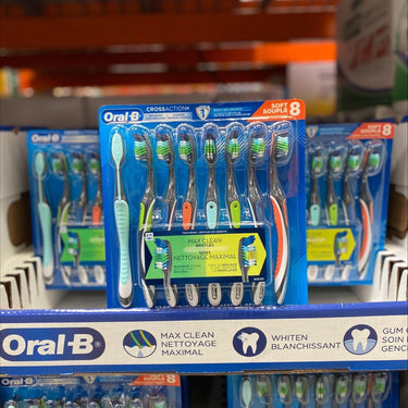 Image of Oral-B CrossAction Advanced MaxClean Manual Toothbrush 8-Pack - 1 x 505.575 Grams